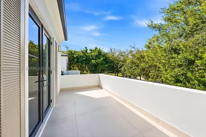 1220 S Alhambra, Coral Gables, FL 33146 - Photo 42