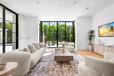 1220 S Alhambra, Coral Gables, FL 33146 - Photo 12