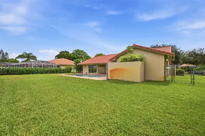 866 NW 110th, Coral Springs, FL 33071 - Photo 32