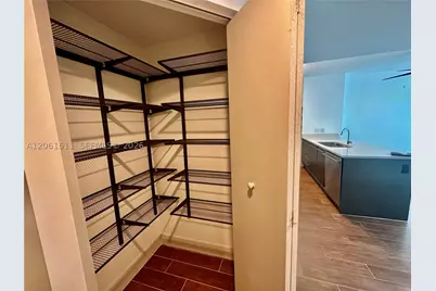 500 Brickell #2407, Miami, FL 33131 - Photo 8