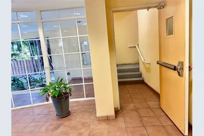 601 SW 37th #303, Miami, FL 33135 - Photo 4