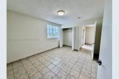 601 SW 37th #303, Miami, FL 33135 - Photo 32