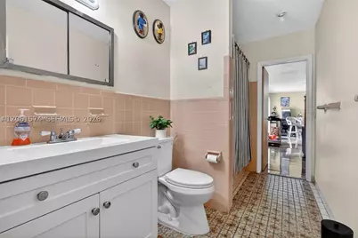 6861 SW 1st, Pembroke Pines, FL 33023 - Photo 28