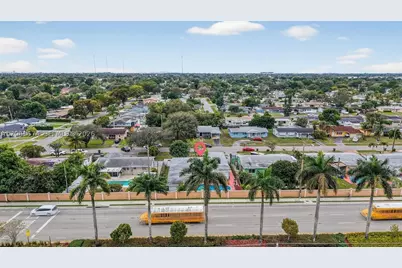 6861 SW 1st, Pembroke Pines, FL 33023 - Photo 32