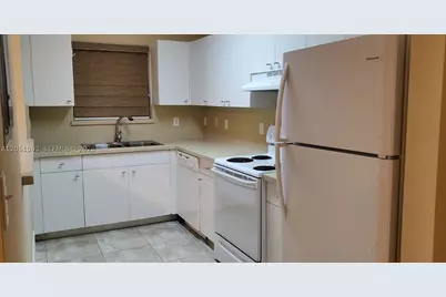 1627 NW 18th #310, Miami, FL 33125 - Photo 6