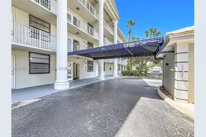 1713 Whitehall #404, Davie, FL 33324 - Photo 10