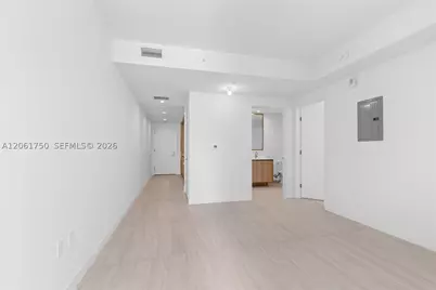 77 SE 5th #2205, Miami, FL 33131 - Photo 6