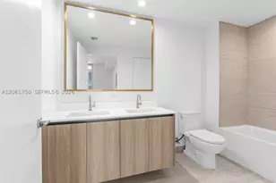 77 SE 5th, Miami, FL 33131 - Photo 14