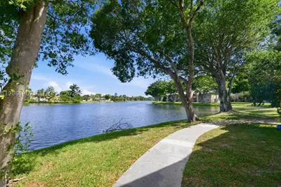 2121 NW 96th #14D, Pembroke Pines, FL 33024 - Photo 18