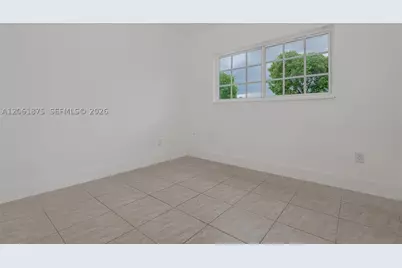 998 W 68th, Hialeah, FL 33014 - Photo 18