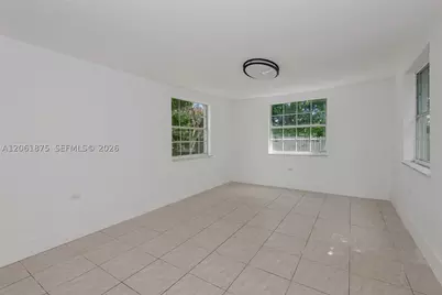 998 W 68th, Hialeah, FL 33014 - Photo 16