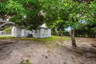 998 W 68th, Hialeah, FL 33014 - Photo 32
