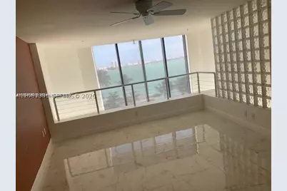 2000 Bay #403, Miami Beach, FL 33141 - Photo 8