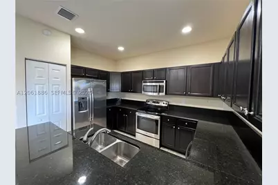 748 SE 32nd #748, Homestead, FL 33033 - Photo 8