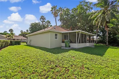 572 SE 18th, Homestead, FL 33033 - Photo 2