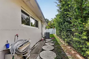 17200 NE 15th, North Miami Beach, FL 33162 - Photo 40