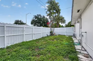 17200 NE 15th, North Miami Beach, FL 33162 - Photo 36