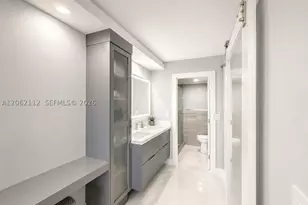 1420 Brickell Bay, Miami, FL 33131 - Photo 2