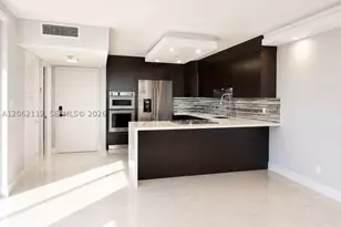 1420 Brickell Bay, Miami, FL 33131 - Photo 4