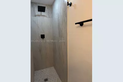 7842 NW 5th #FRONT, Miami, FL 33150 - Photo 4