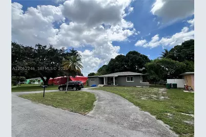13301 NW Miami, Miami, FL 33168 - Photo 24