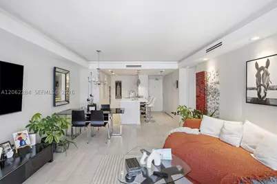 5600 Collins #5A, Miami Beach, FL 33140 - Photo 8
