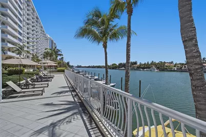 5600 Collins #5A, Miami Beach, FL 33140 - Photo 18