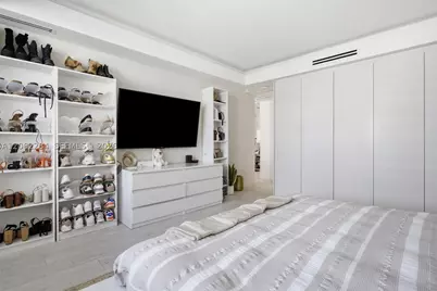 5600 Collins #5A, Miami Beach, FL 33140 - Photo 10