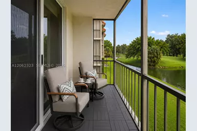 800 S Hollybrook #205, Pembroke Pines, FL 33025 - Photo 1