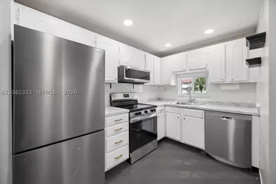 800 S Hollybrook #205, Pembroke Pines, FL 33025 - Photo 10