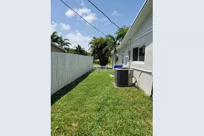 6640 SW 7, Pembroke Pines, FL 33023 - Photo 36