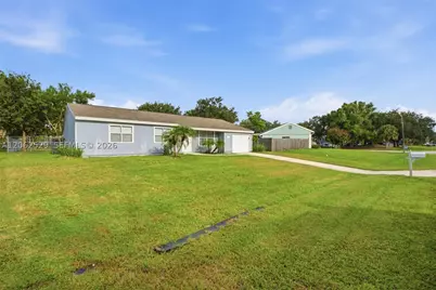 205 SW Kentwood, Port Saint Lucie, FL 34953 - Photo 2