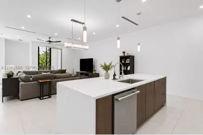 1054 N Victoria Park, Fort Lauderdale, FL 33304 - Photo 10