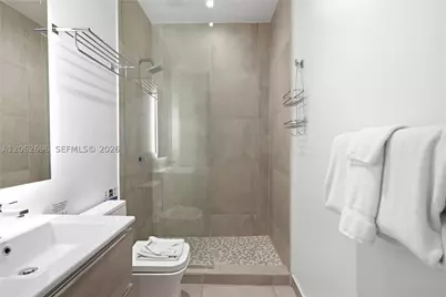 229 SW 9th #405, Miami, FL 33130 - Photo 8