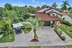 426 SE 5th, Dania Beach, FL 33004 - Photo 1