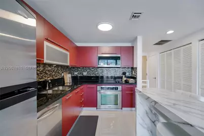 244 Biscayne #644, Miami, FL 33132 - Photo 2