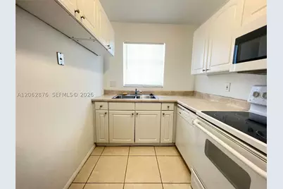 4951 Wedgewood #6, West Palm Beach, FL 33417 - Photo 4