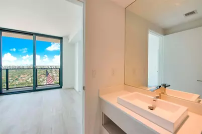 55 SW 9th #3507, Miami, FL 33130 - Photo 6