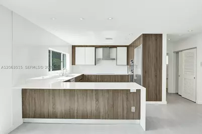 19231 NE 22nd, Miami, FL 33180 - Photo 10