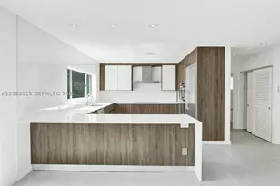 19231 NE 22nd, Miami, FL 33180 - Photo 10