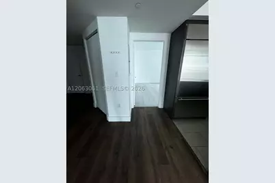500 Brickell #1207, Miami, FL 33131 - Photo 4