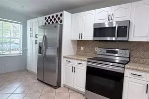 2020 Andromeda, Weston, FL 33327 - Photo 4