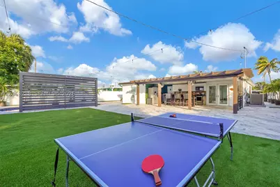 831 E 10th, Hialeah, FL 33010 - Photo 22
