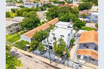 128 NW 9th #1, Miami, FL 33128 - Photo 2