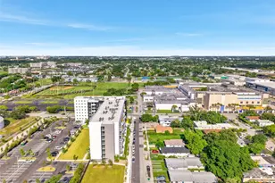 925 NW 69th, Miami, FL 33150 - Photo 6