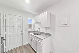 925 NW 69th, Miami, FL 33150 - Photo 16