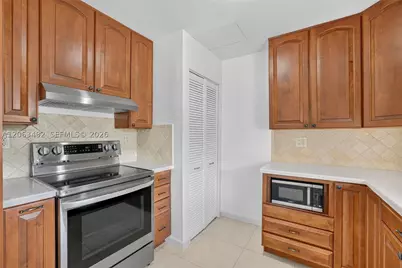 725 NW 49th, Coconut Creek, FL 33063 - Photo 10