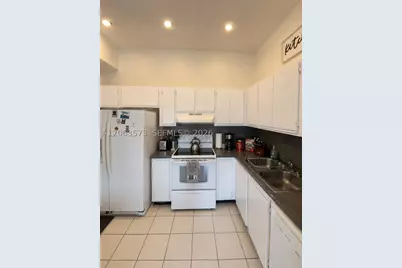 4850 SW 63rd #133, Davie, FL 33314 - Photo 4