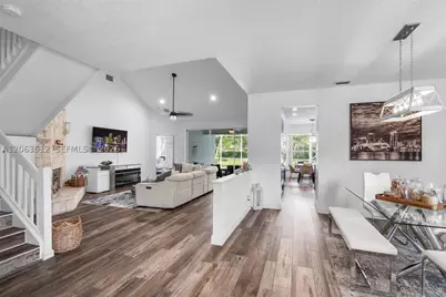 11834 Highland, Coral Springs, FL 33071 - Photo 10