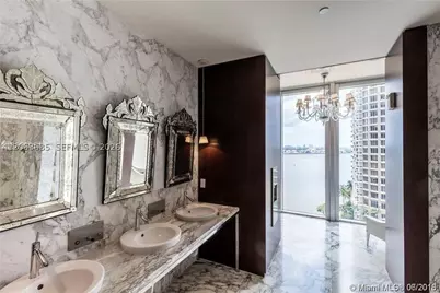 465 Brickell #604, Miami, FL 33131 - Photo 14